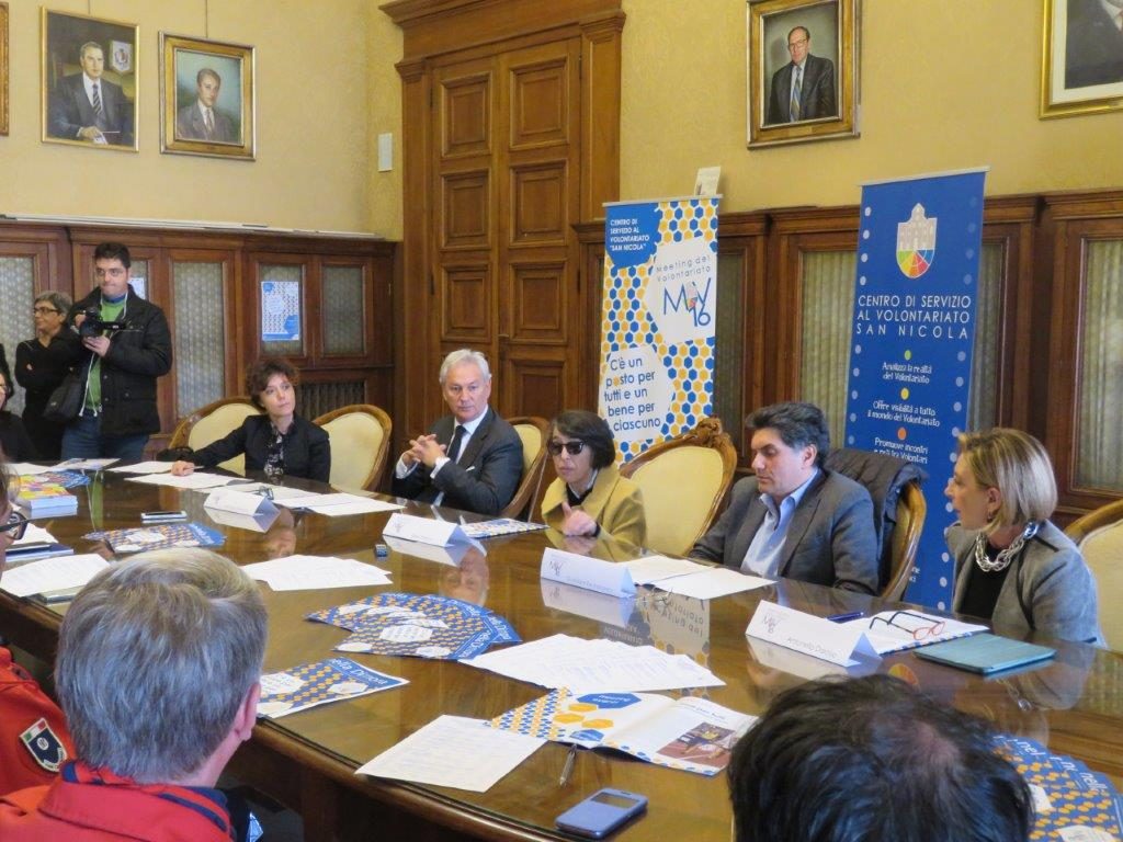 foto-conferenza-stampa-meeting-del-volontariato