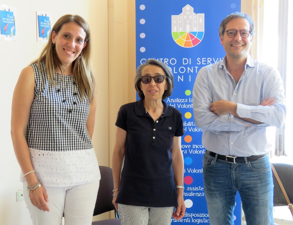 Inaugurato lo Sportello per il Volontariato a Bisceglie - Assosserore Roberta Rigante, Presidente CSVSN Rosa Franco, Sindaco Angeloantonio Angarano