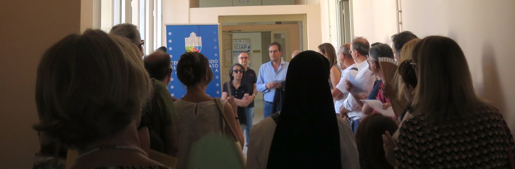 Inaugurato lo Sportello per il Volontariato a Bisceglie - Assessore Roberta Rigante, Presidente CSVSN Rosa Franco, Sindaco Angeloantonio Angarano