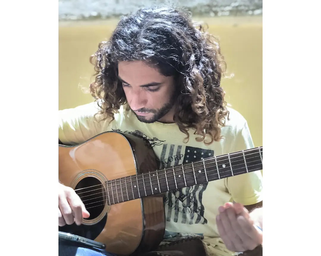 Musica Dal 6 all’8 Giugno 2025, il Centro di Servizio al Volontariato San Nicola ETS, Semi di Vita Società Cooperativa sociale e Libera Puglia organizzano il Campo Volontariato e Antimafia, presso la Domus Familiae Nozze di Cana a Bari Torre a Mare: “Dalla confisca alla vita. Scoprire e valorizzare i beni confiscati”. Con il patrocinio di Avviso pubblico Enti Locali e Regioni per la formazione civile contro le mafie e Comune di Valenzano.