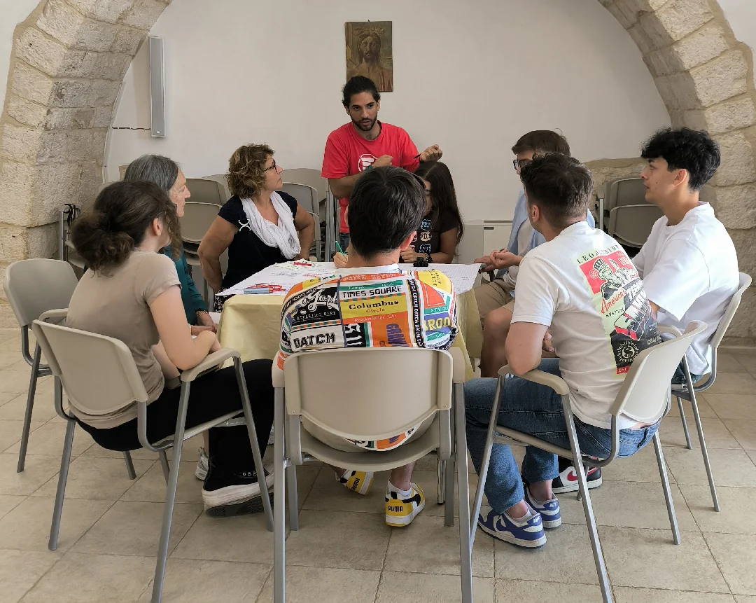 Workshop Dal 6 all’8 Giugno 2025, il Centro di Servizio al Volontariato San Nicola ETS, Semi di Vita Società Cooperativa sociale e Libera Puglia organizzano il Campo Volontariato e Antimafia, presso la Domus Familiae Nozze di Cana a Bari Torre a Mare: “Dalla confisca alla vita. Scoprire e valorizzare i beni confiscati”. Con il patrocinio di Avviso pubblico Enti Locali e Regioni per la formazione civile contro le mafie e Comune di Valenzano.