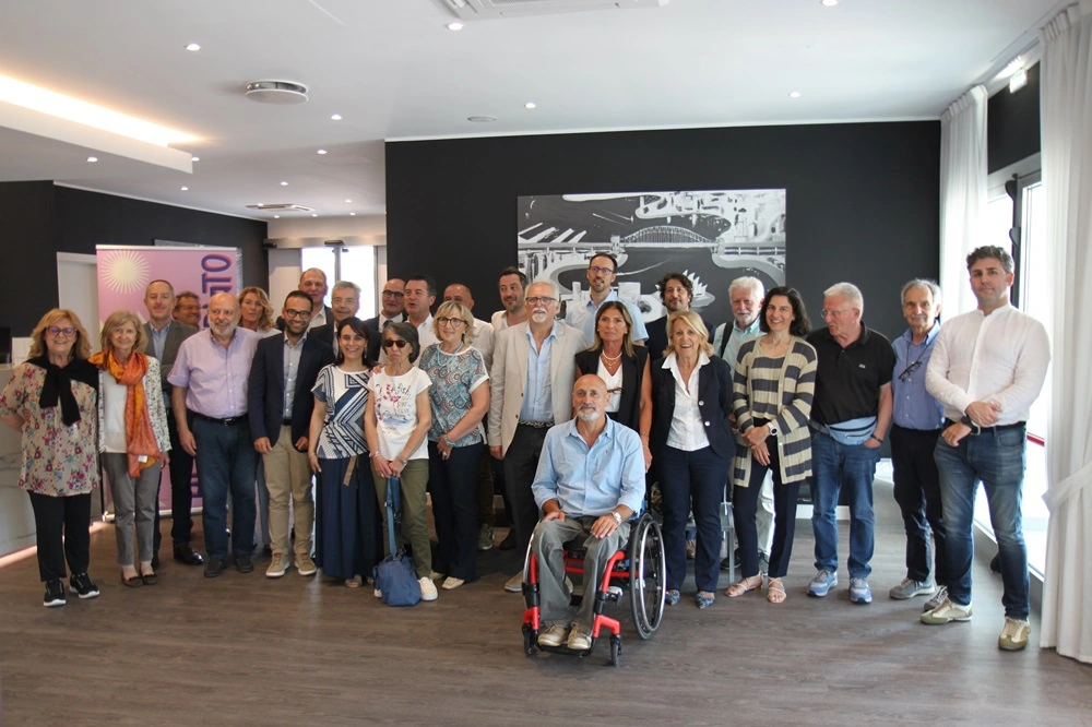 Sabato 21 Giugno 2025, si è tenuta a Bologna l'assemblea elettiva di CSVnet che ha nominato il nuovo Consiglio direttivo nazionale, in carica fino al 2029. Tra i 22 consiglieri, è stata nominata anche Rosa Franco, in rappresentanza della confederazione regionale CSVnet Puglia.