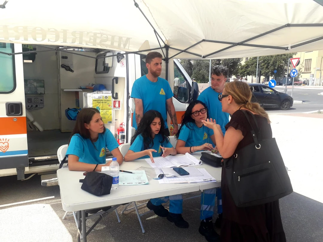 Durante i mesi estivi, la Confraternita di Misericordia di Andria OdV rinnova il suo impegno per la salute e la tutela delle persone più fragili con due nuovi progetti che si affiancano all’Ambulatorio Solidale “Noi con Voi”: “AndriainSalute” e “Al mercato in sicurezza”.
