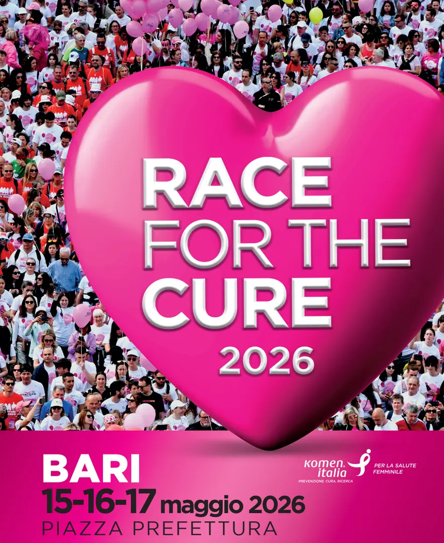 Dal 15 al 17 Maggio 2026, Think Pink Italy – ETS organizza la Race for the Cure in piazza Prefettura a Bari. È l’evento simbolo della Komen Italia e la più grande manifestazione per la lotta ai tumori del seno in Italia e nel mondo. La precedente edizione ha registrato circa 25.000 presenze, a testimonianza di quanto questa manifestazione sia profondamente radicata in tutta la comunità pugliese.